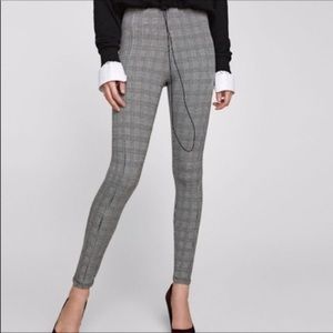 Tahari Houndstooth Leggings